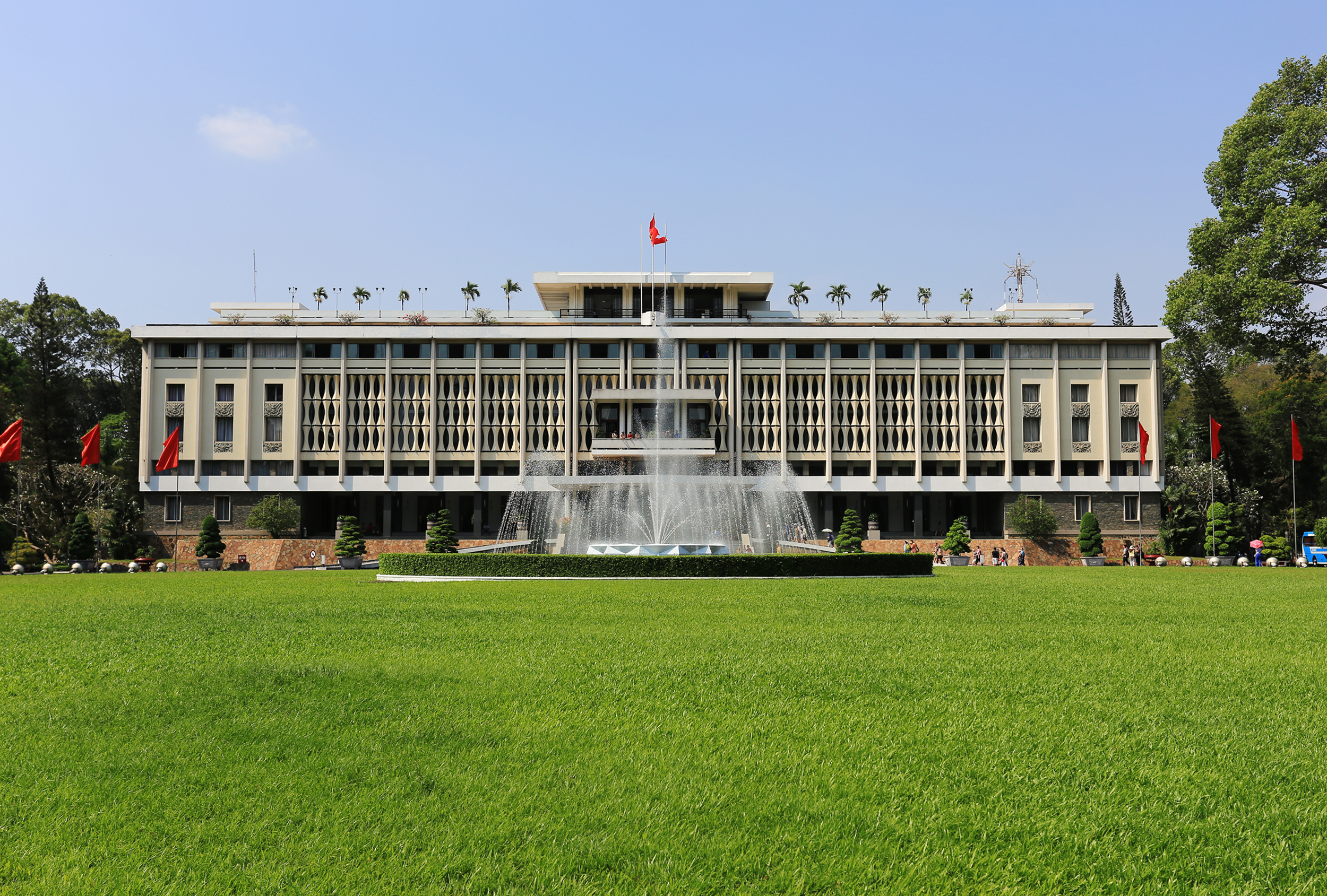 Reunification Palace (Independence Palace) in Ho Chi Minh City — a historic landmark visited on Day 1 of the tour